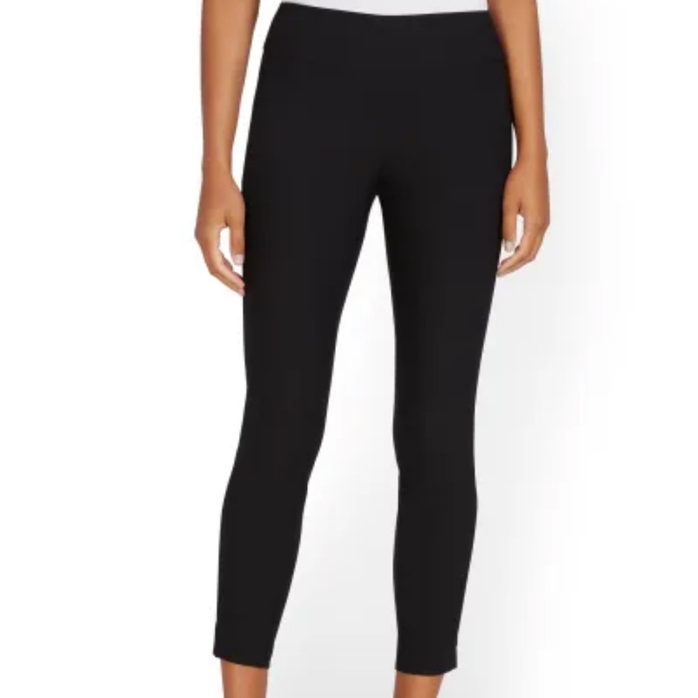New York and Company high waisted pull-on slim leg ankle pants